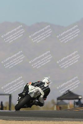 media/Mar-22-2025-CVMA (Sat) [[462c0ffedb]]/Race 13-Amateur Supersport Middleweight/